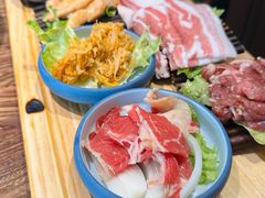 全家福十一拼烤肉-明洞阿姨·韩式酱蟹烤肉·创意料理(三元桥店)