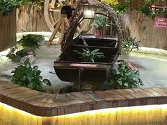 -老滇山寨•云南特色菜•地方菜•民族风情歌舞表演(金碧店)