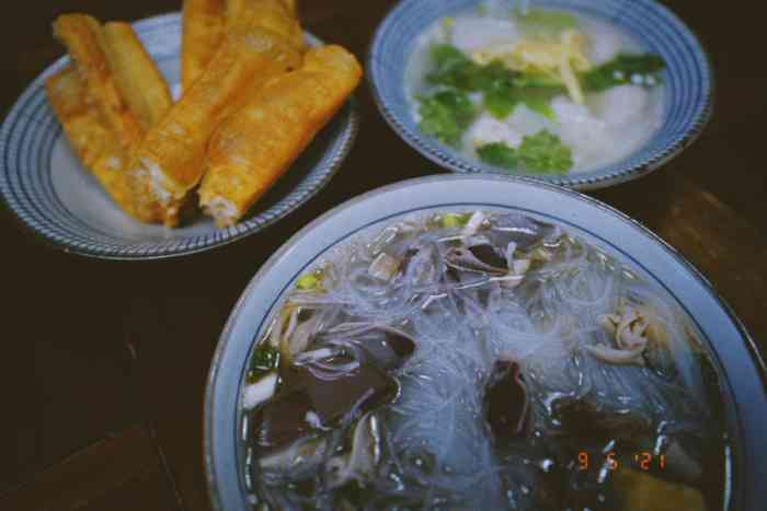 小桃园(同里市集店)-"突然想吃馄饨,一家人义无反顾地来到这里尝.