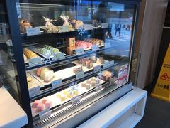 面包甜点陈列柜-麦当劳(新华路步步高店)