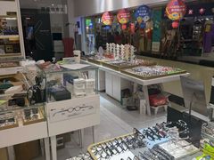 -美式眼镜·授权蔡司.依视路.尼康.豪雅.明月(人民广场店)