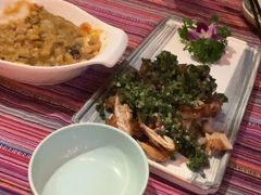 -香巴拉云南餐厅(华莱坞店)