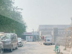 -北京泊士联汽车销售中心肖村店(南四环东路辅路店)