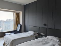 -上海虹桥西郊假日酒店