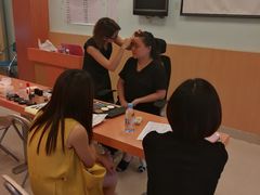 课外活动社区服务-首脑美容美发化妆美甲培训学校(龙岗校区)