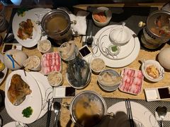 -雍和会海鲜姿造自助(湖东路店)
