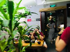 -万记麻辣烫国展总店