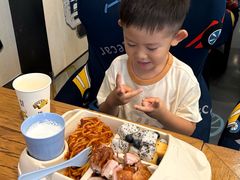 -汽车博物馆主题餐厅