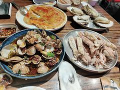 -蚝堡海鲜·威海菜·海肠捞饭·烧烤·亚洲吃蚝公司(幸福门店)