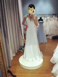 -Flora婚纱礼服定制租赁店