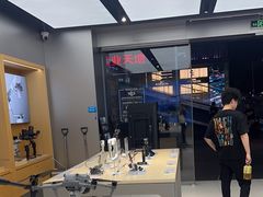 -DJI大疆(深圳华强北曼哈授权体验店)