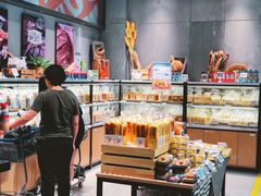 面包甜点陈列柜-盒马鲜生(皇庭广场店)