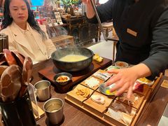 -银米·云南传统过桥米线(双廊黑金冠店)