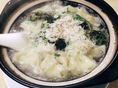 -小许三鲜砂锅馄饨店(家多乐烟酒店)