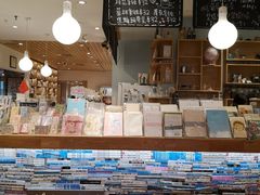 -猫的天空之城概念书店(景德镇陶溪川店)
