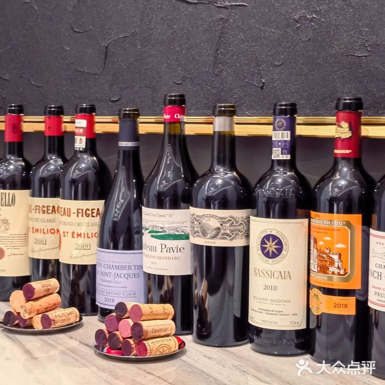 我还是愿意称偲厨为成都法餐综合第一！因为这两个人[得意]