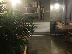 -HIGH FIVE哈福手工汉堡(桂林路店)