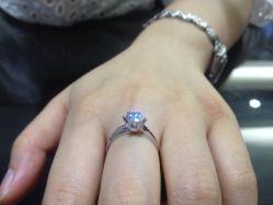 -威德钻石-克拉钻大本营(南京东路店)