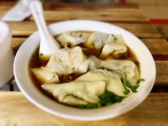 荠菜肉大馄饨红汤-吴家馄饨