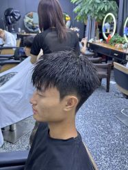 -藤野造型专业烫染接发