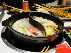 -钢管厂五区小郡肝串串香(奥克斯广场锦城万达店)