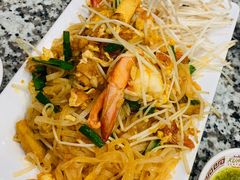 -光海鲜鱼翅餐厅(叻差拉披色路店)