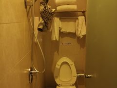 -卡罗酒店(东门晒布地铁站店)