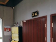 -不倒翁实景剧情密室逃脱(光明凤凰城站店)