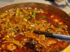 水煮肉片-有红鸡毛店·川菜(建设路店)