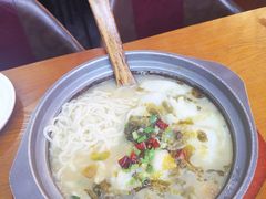 -周鱼小馆石锅酸菜鱼(活力汇店)