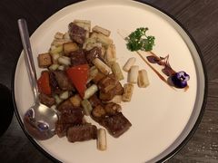 黑椒脆菇葱爆和牛粒-万丽轩·粤菜(王府井金茂万丽酒店)