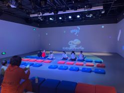 -小鸡哆哆故事屋·儿童乐园(嘉里城店)