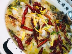 -江渔儿酸菜鱼·拔草餐厅(虎门君乐汇店)