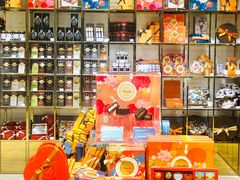 零售区-VENCHI 闻绮(北京国贸商城店)