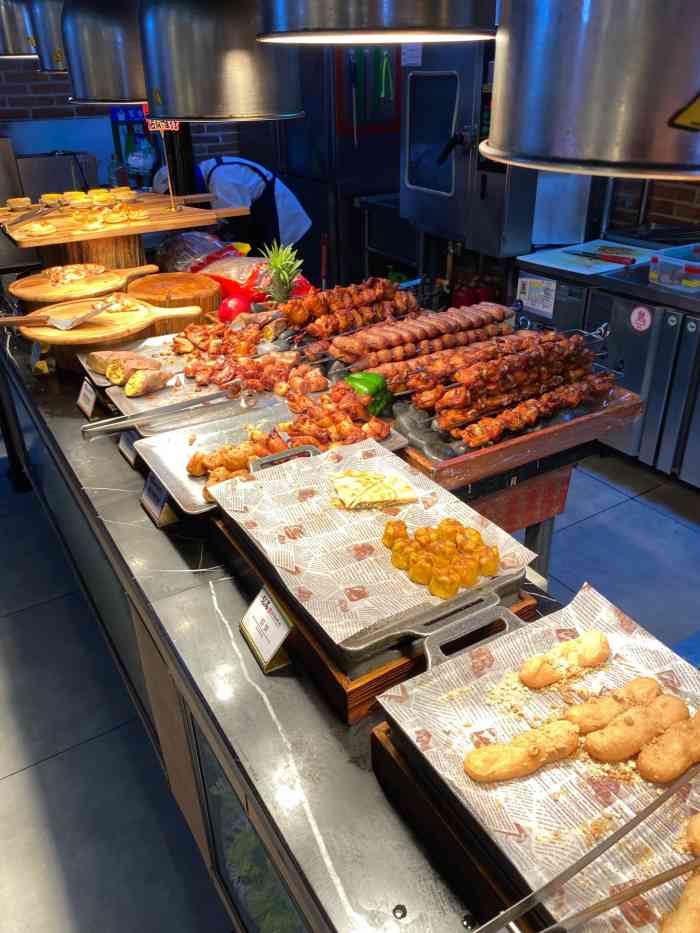 梨花自助烤肉(乐宾店)-"[薄荷]环境:里面非常大座位很多,门口.