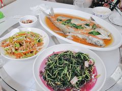 -丹水桥地锅鱼·翘嘴鲌·地方特色全鱼宴(丹江口大坝店)