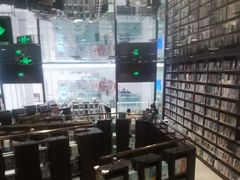 -钟书阁(群光广场店)