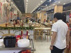 大堂-江城燕子大排档(江汉路步行街店)