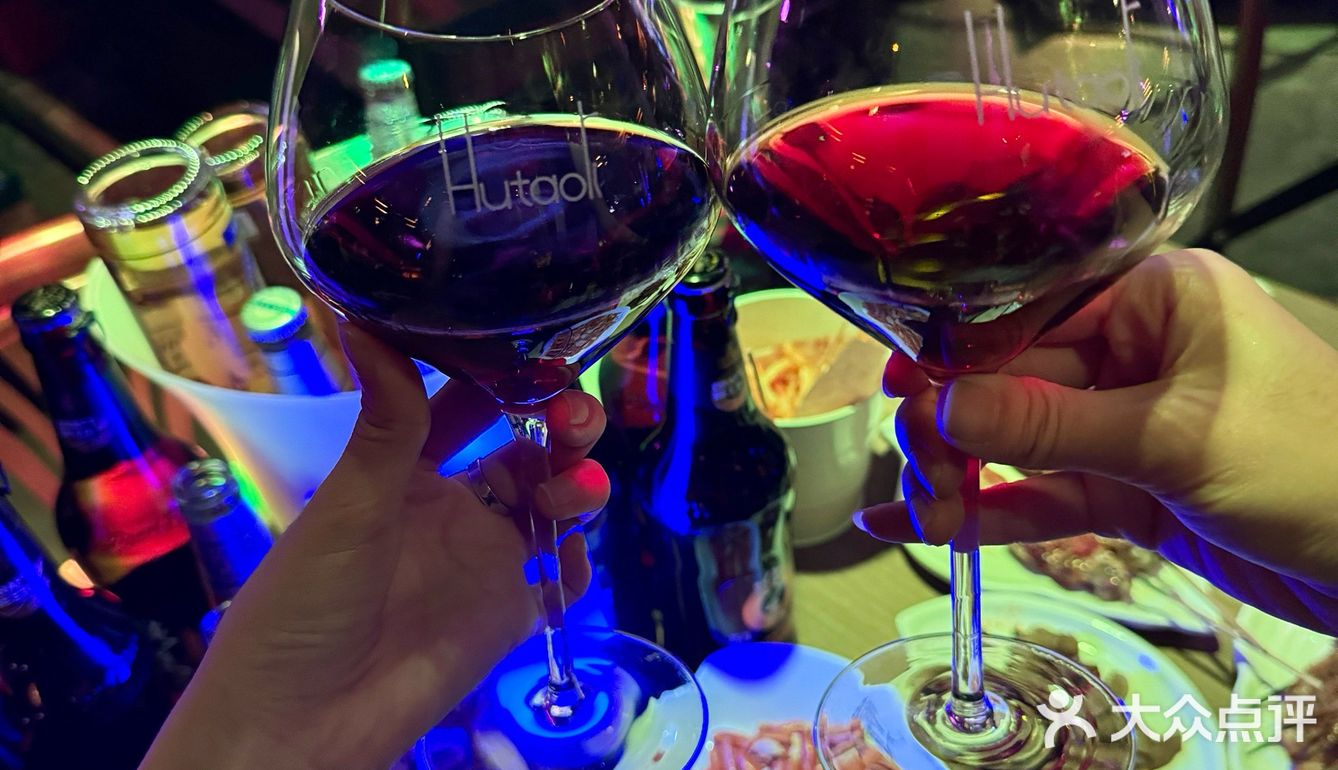 清远探店|氛围感拉满的音乐餐吧