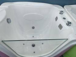 -蓝鲸快乐宝贝婴童游泳馆(南飞鸿十年城店)