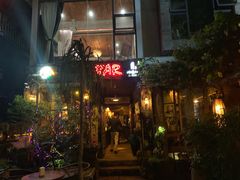 -城墙外BAR