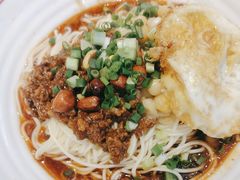 -犟一碗双椒鸡面(得意世界店)