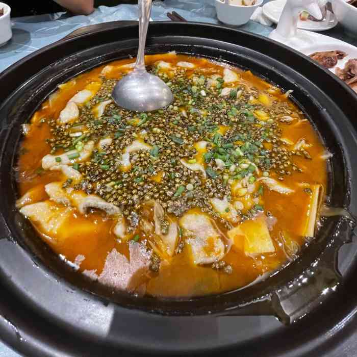 京川烤鸭(眉山店)-"之前有朋友请吃饭,来过一回这里.然后.