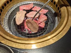 -山川小町·极番烧肉(新地假日广场店)