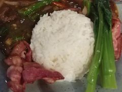 黑椒牛柳培根盖饭-来龙里 精致 东南亚餐室(万象城店)