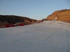 -采薇庄园四季滑雪场