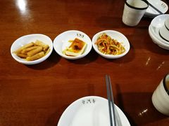 小菜-第二外国语学院-韩国餐厅(朝阳路店)