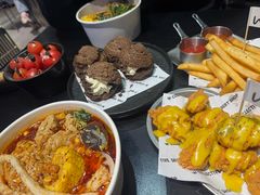 -W COLLECTIVE  DESSERT SHOP