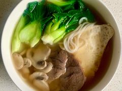 -悦芽照护月嫂+育儿嫂(杭州店)