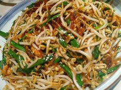 笨豆芽炒粉-95号酱骨·一块豆腐(展春园西路店)